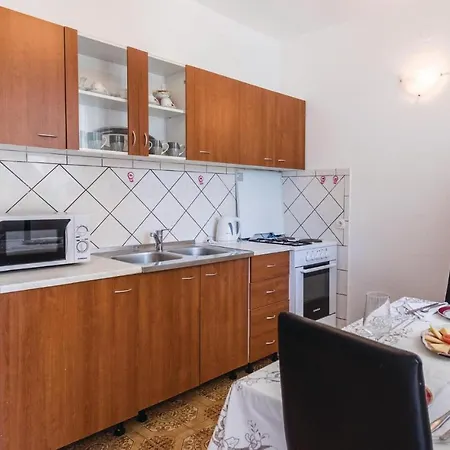 Bacina *xliv * Ploce (Dubrovnik-Neretva)